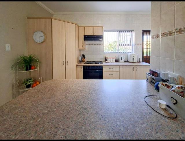 3 BEDROOM TOWNHOUSE FOR SALE IN HEATHER PARK
